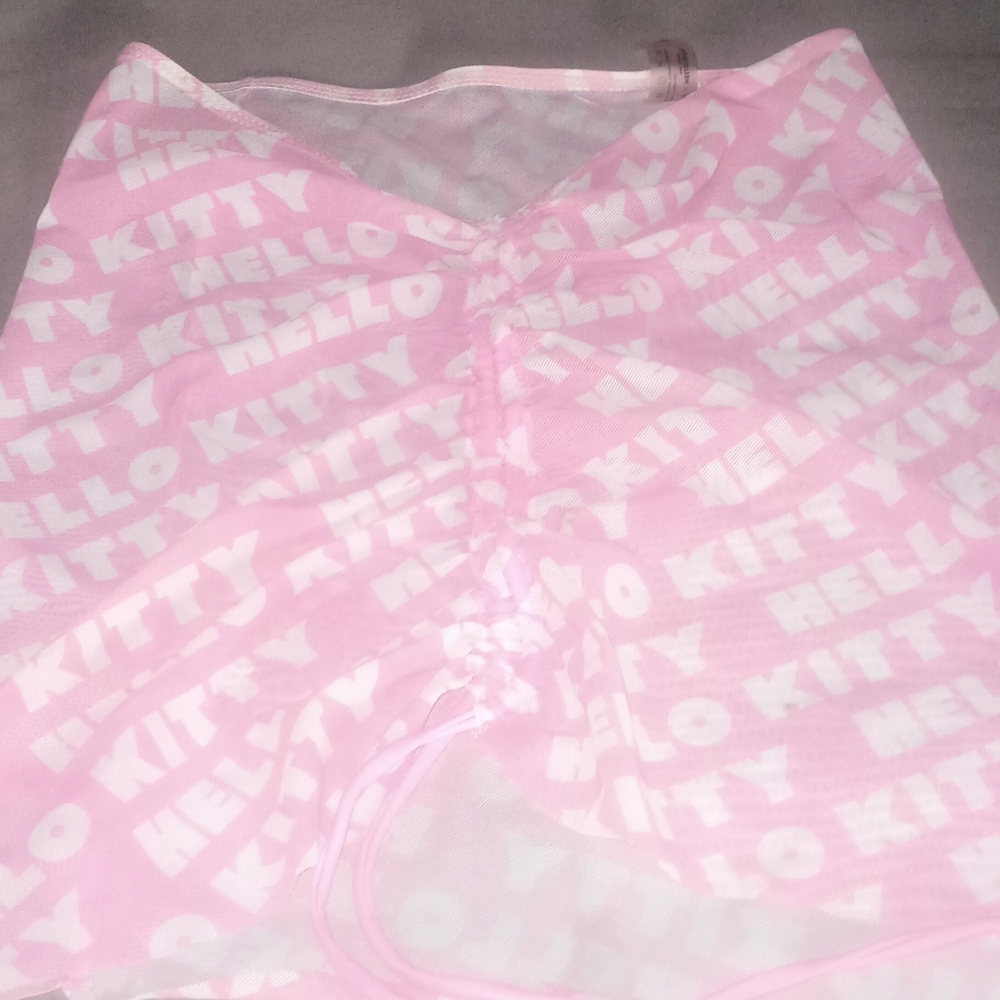 Hello kitty undershirt - Picture 2 of 2